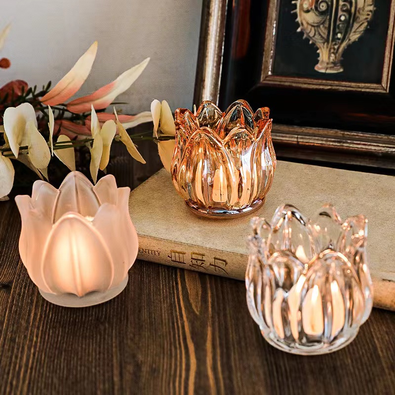 Wystrój ślubny Jasne szklane świeczniki na tealighty Wyczyść tulipanowe szklane świeczniki na tealighty05